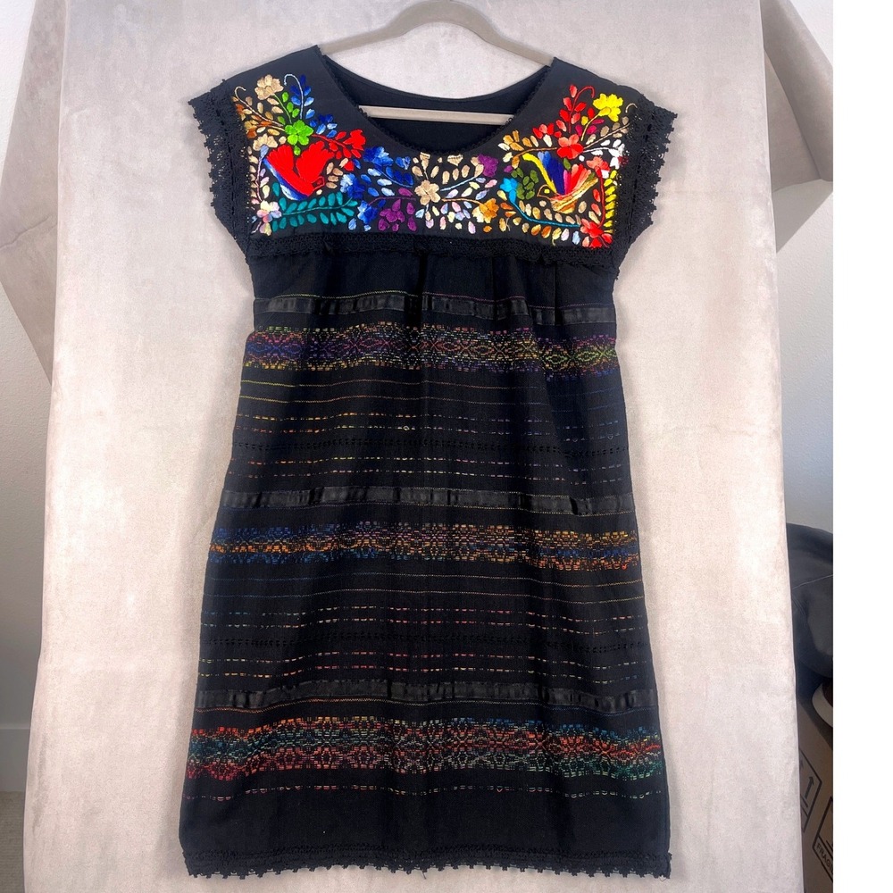 Mexican Floral Embroidered Dress Black Boho Artisan Bird Lace Trim Shift